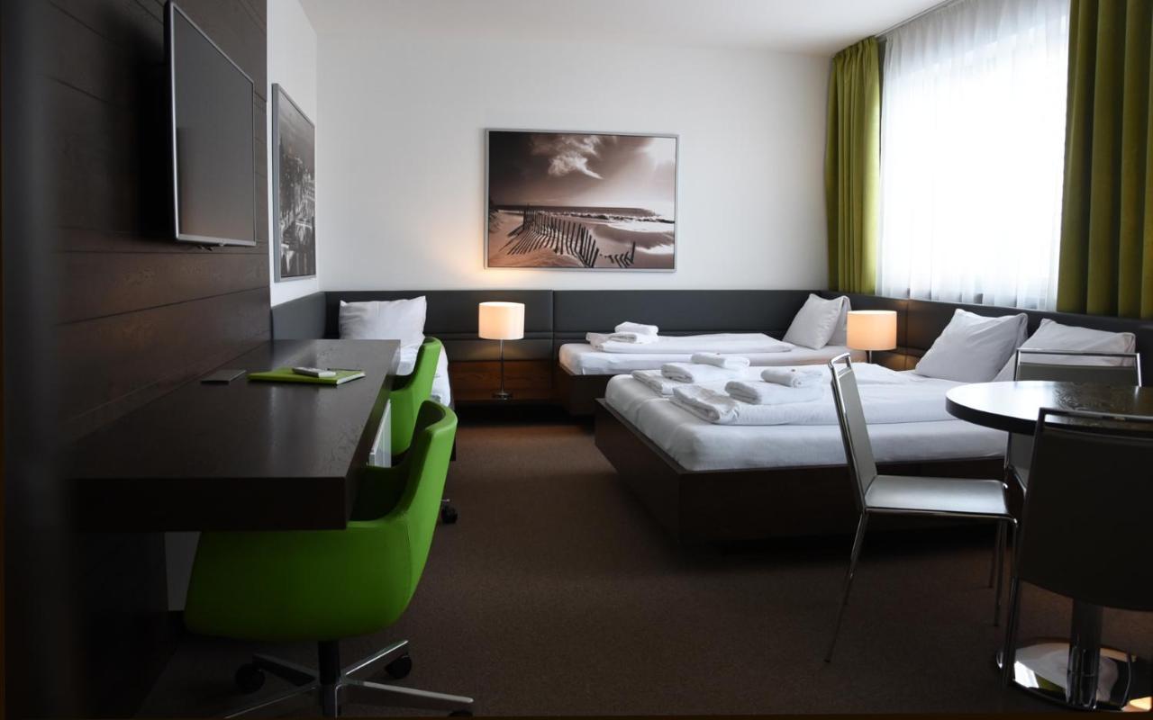 Hotel Harmony Medical & Wellness-Free Parking, 1,8Km From The Center Kroměříž Exterior foto