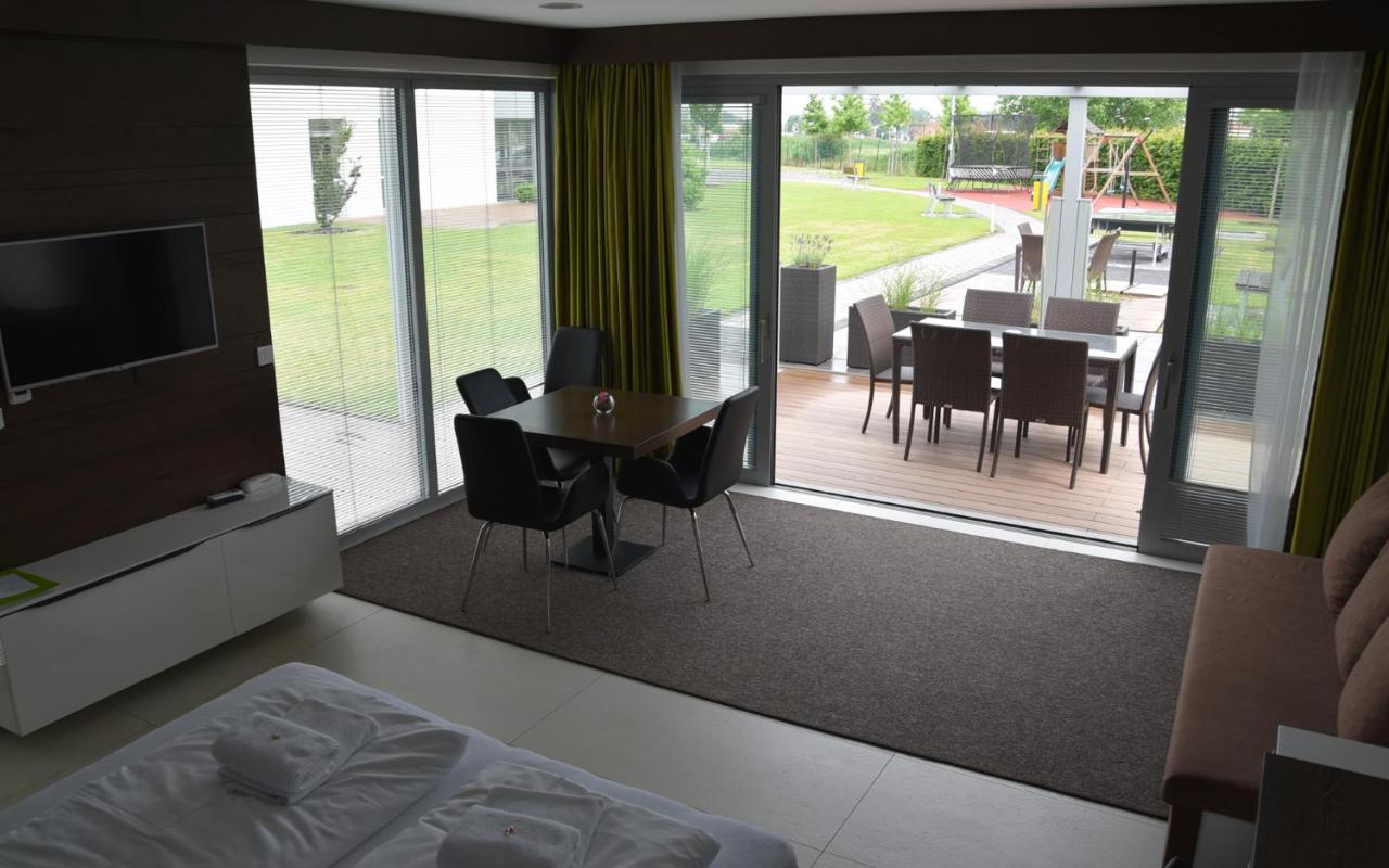 Hotel Harmony Medical & Wellness-Free Parking, 1,8Km From The Center Kroměříž Exterior foto