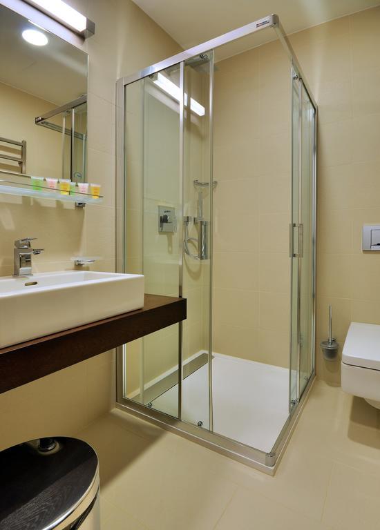 Hotel Harmony Medical & Wellness-Free Parking, 1,8Km From The Center Kroměříž Cameră foto