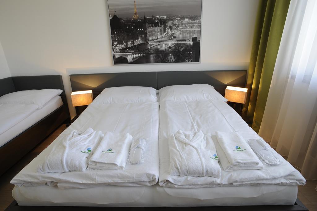 Hotel Harmony Medical & Wellness-Free Parking, 1,8Km From The Center Kroměříž Cameră foto
